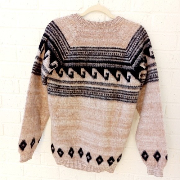 ALPACA Fair Isle Sweater in Tan with Black Aztec design. - Picture 2 of 6